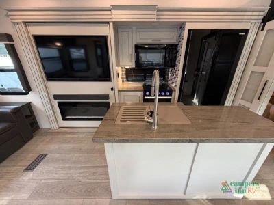 2025 Keystone RV Cougar — photo 15 view