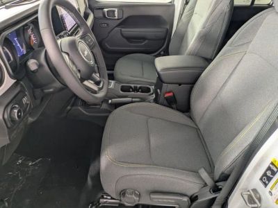 2026 Jeep Wrangler — photo 10 view