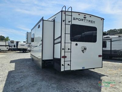 2026 Venture RV SportTrek Touring Edition — detail view