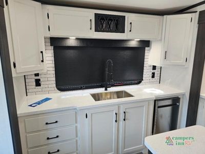 2026 Venture RV SportTrek Touring Edition — photo 13 view