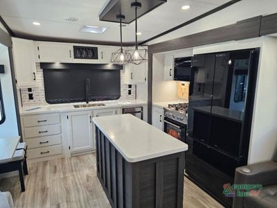 2026 Venture RV SportTrek Touring Edition — photo 12 view