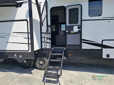 2026 Venture RV SportTrek Touring Edition — photo 8 view