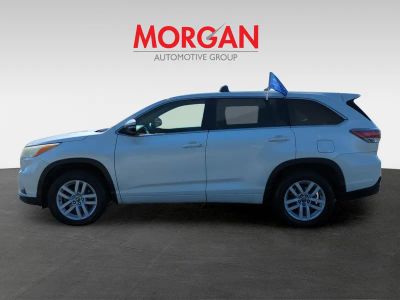 2016 Toyota Highlander — photo 8 view