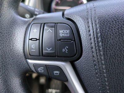 2016 Toyota Highlander — photo 25 view