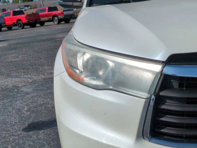2016 Toyota Highlander — photo 10 view