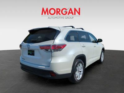 2016 Toyota Highlander — detail view