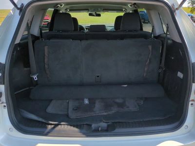 2016 Toyota Highlander — photo 14 view