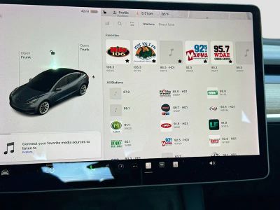 2021 Tesla Model 3 — photo 30 view