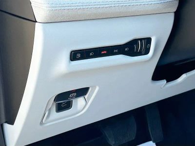 2026 Jeep Cherokee — photo 10 view
