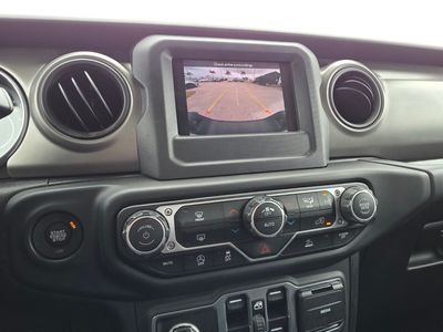 2023 Jeep Gladiator — photo 29 view
