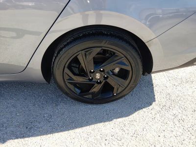 2026 Hyundai Elantra — photo 10 view