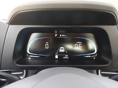 2026 Hyundai Elantra — photo 14 view