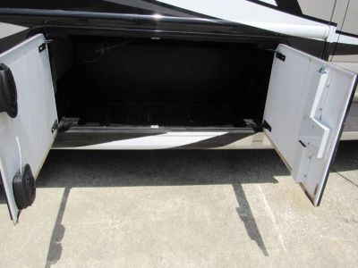 2020 Thor Motor Coach MAGNITUDE - Photo 23