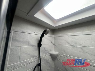 2025 Coachmen RV Brookstone - Photo 40