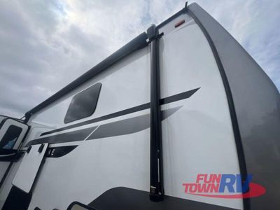 2025 Coachmen RV Brookstone - Photo 10