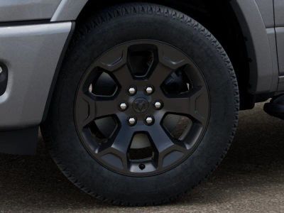 2026 Ram 1500 — photo 8 view