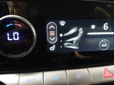 2025 Genesis GV70 - Photo 18
