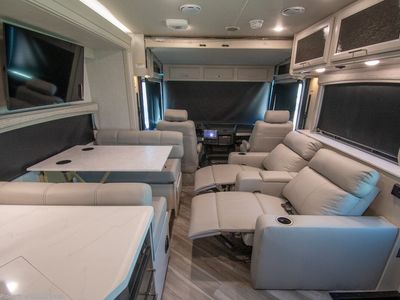 2026 Holiday Rambler Invicta - Photo 11