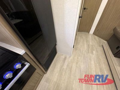 2025 Forest River RV Wildwood - Photo 8