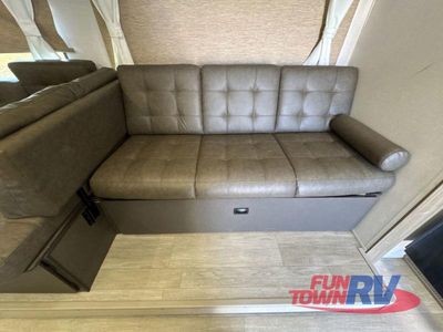 2025 Forest River RV Wildwood - Photo 36