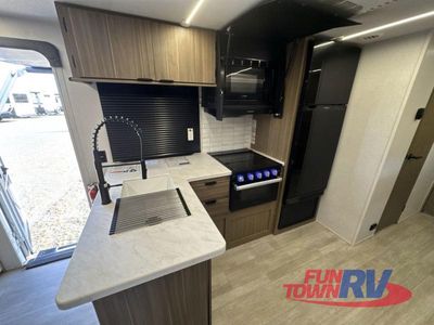 2025 Forest River RV Wildwood - Photo 25