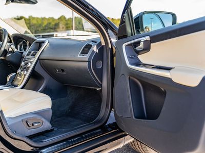 2016 Volvo XC60 - Photo 11