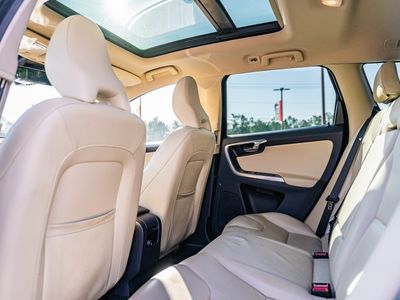 2016 Volvo XC60 - Photo 15