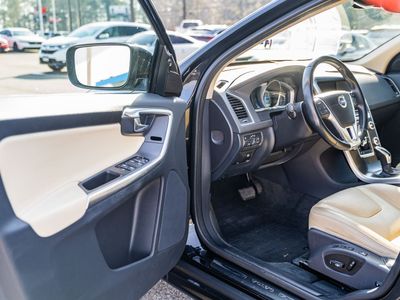 2016 Volvo XC60 - Photo 16