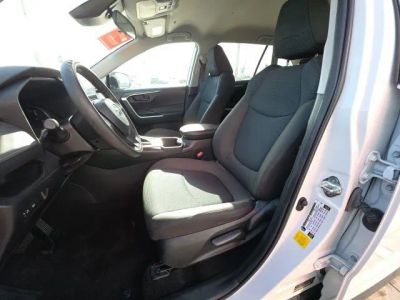 2023 Toyota RAV4 — photo 13 view