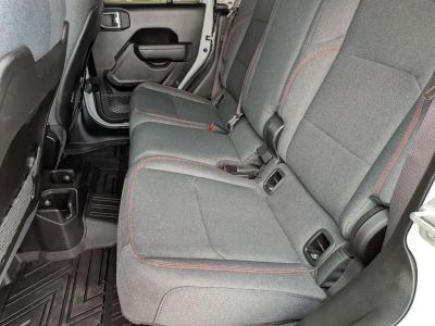 2025 Jeep Gladiator - Photo 54