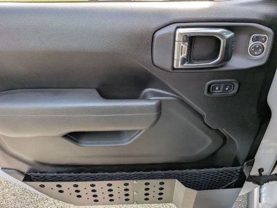 2025 Jeep Gladiator - Photo 30