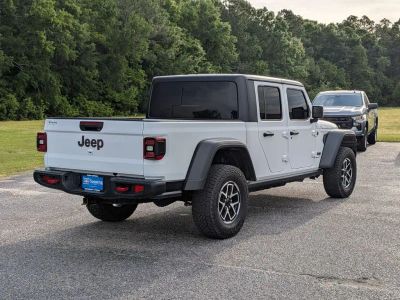 2025 Jeep Gladiator - Photo 41