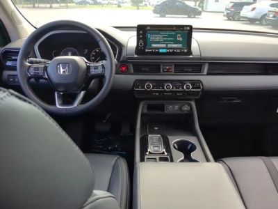 2025 Honda Pilot — photo 14 view