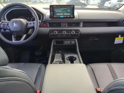 2025 Honda Pilot — photo 15 view