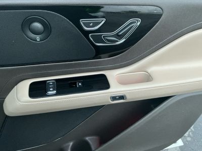 2023 Lincoln Aviator — photo 9 view