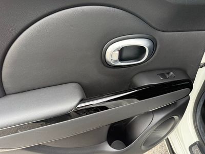 2016 Kia Soul - Photo 32