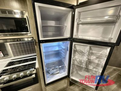 2026 Coachmen RV Catalina Legacy Edition - Photo 24