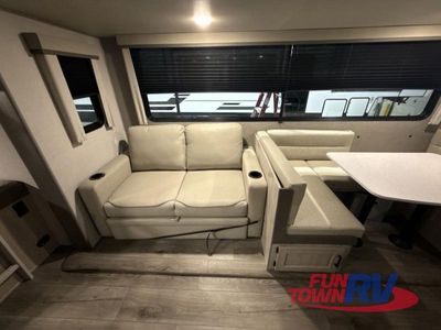 2026 Coachmen RV Catalina Legacy Edition - Photo 17