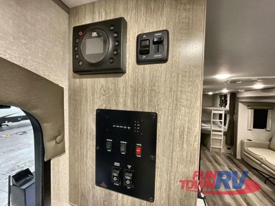 2026 Coachmen RV Catalina Legacy Edition - Photo 35