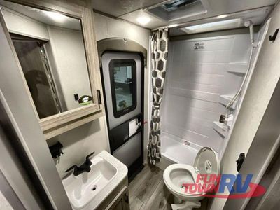 2026 Coachmen RV Catalina Legacy Edition - Photo 29