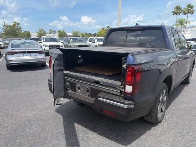 2019 Honda Ridgeline — photo 9 view