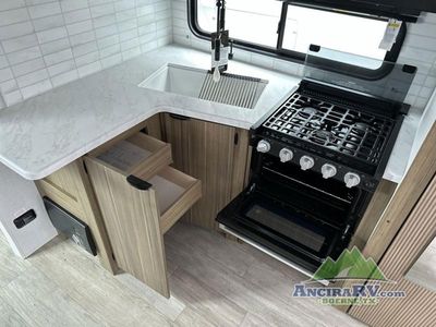 2025 Forest River RV Wildwood - Photo 10