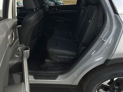 2026 Kia Sorento - Photo 18