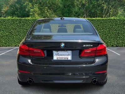 2018 BMW 5 Series — detail view