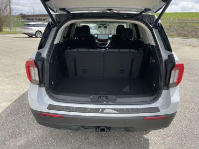 2026 Ford Explorer — photo 10 view
