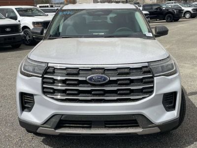 2026 Ford Explorer — photo 8 view
