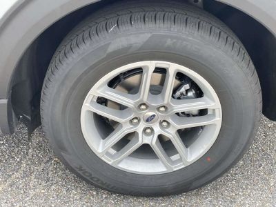 2026 Ford Explorer — photo 9 view
