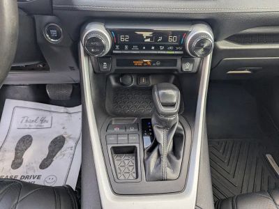 2022 Toyota RAV4 — photo 26 view