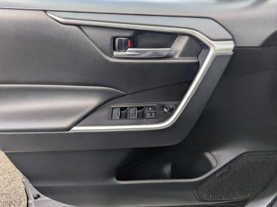 2022 Toyota RAV4 — photo 25 view