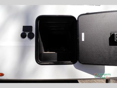2026 Grand Design Momentum G-Class — photo 9 view